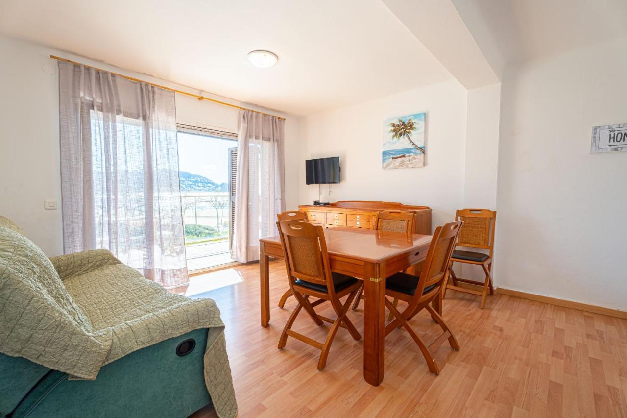 Apartamento Rhodes Vista Al Mar Lägenhet Rosas Exteriör bild